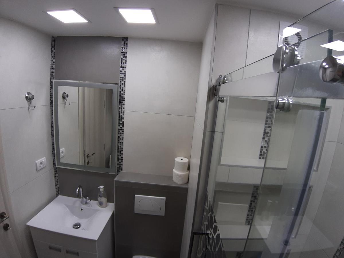 Danube Blue 2 Apartman Belgrád Kültér fotó