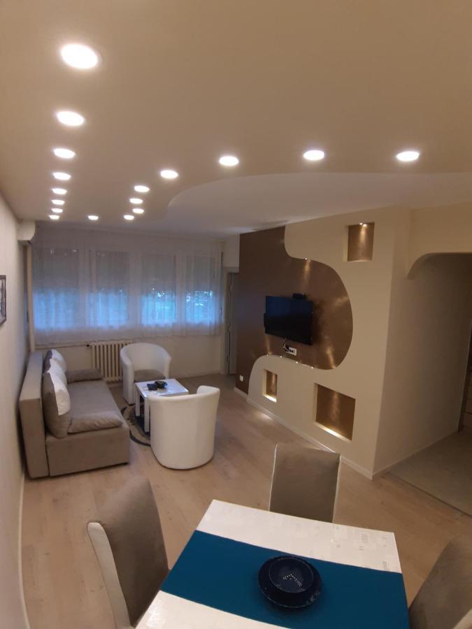 Danube Blue 2 Apartman Belgrád Kültér fotó